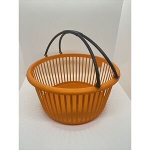 Vintage 1962 Plastic Round Beach Basket Halloween Trick Or Treat Made/Thailand